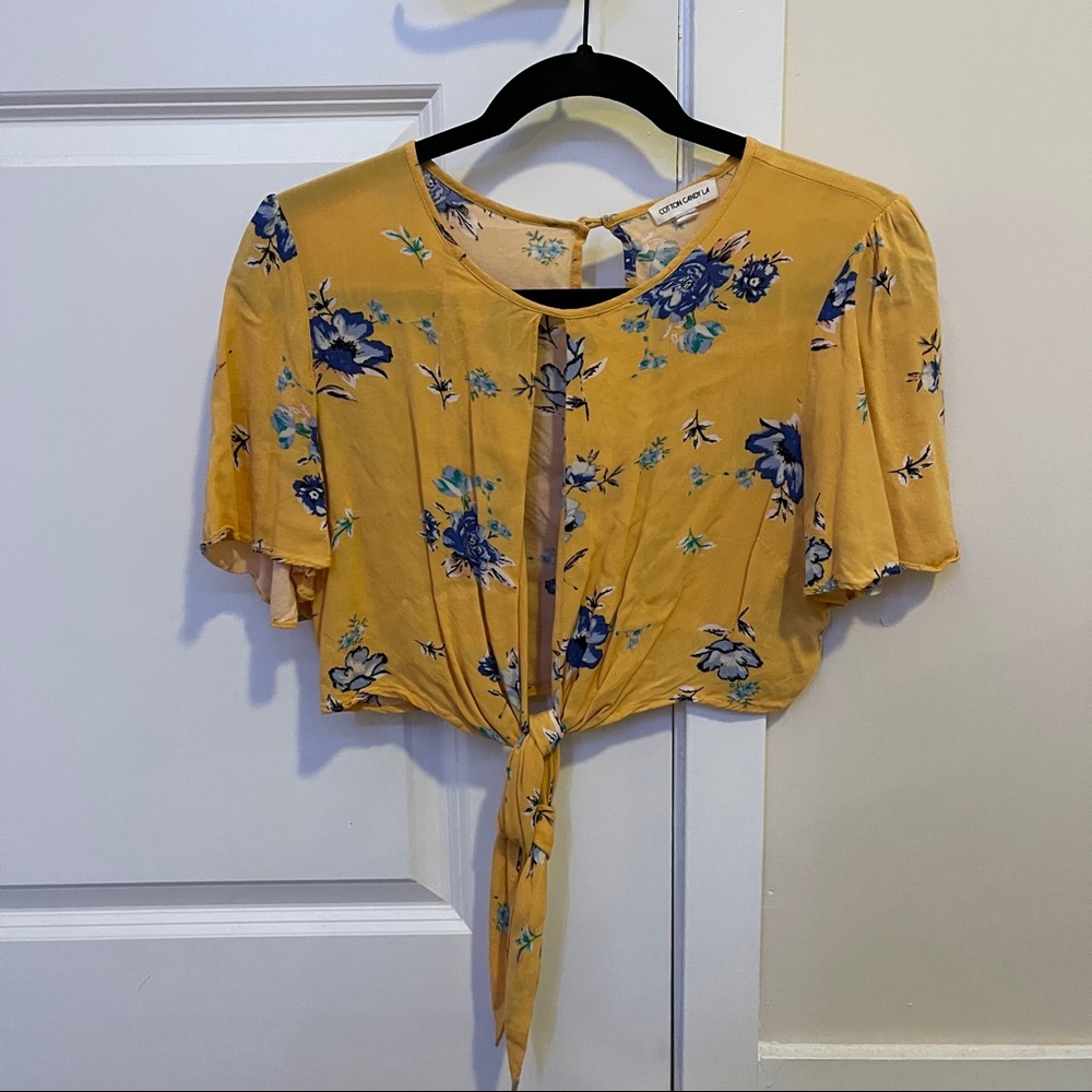 Floral Short Sleeved Crop Top